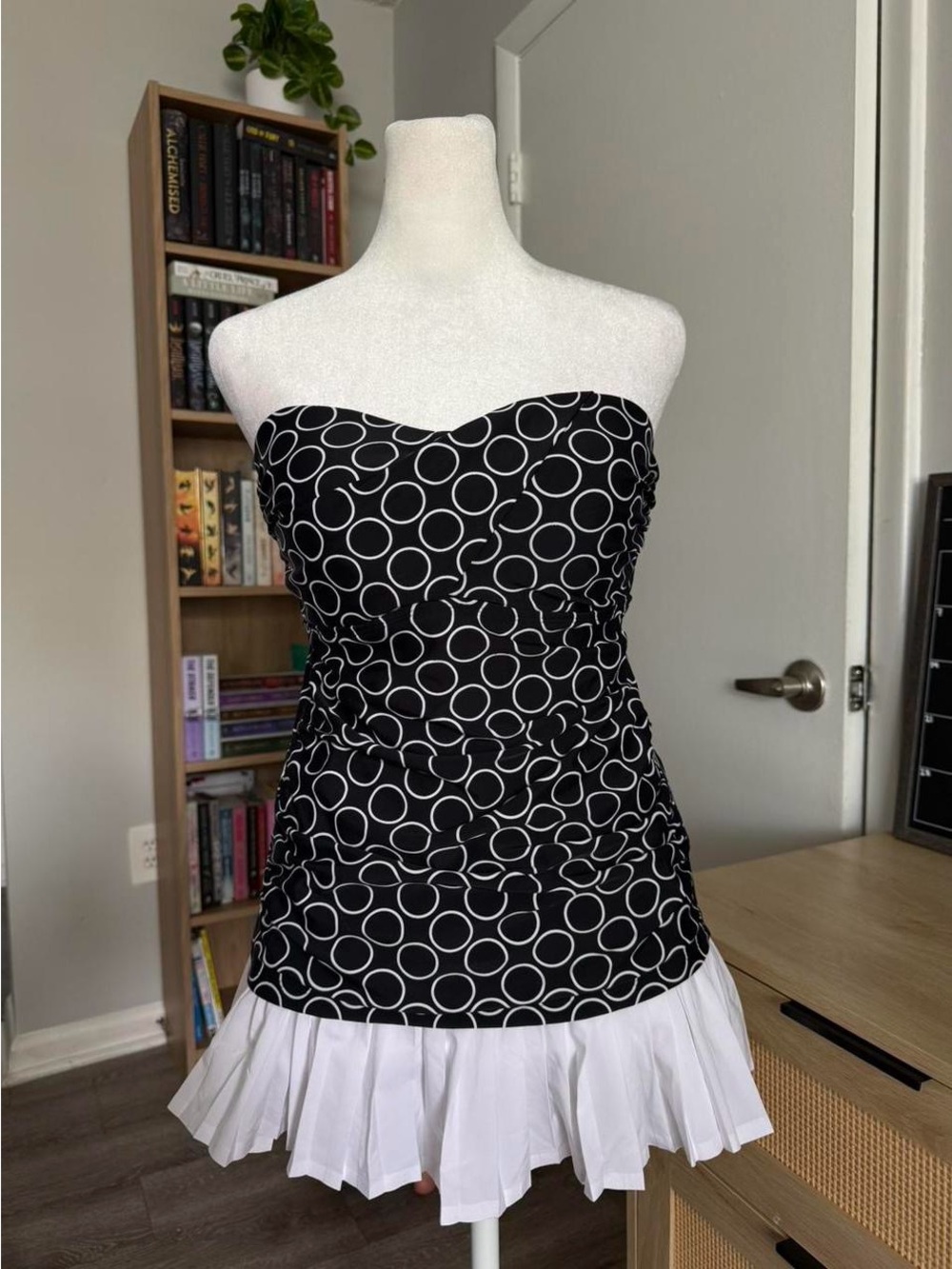 catalina black and white patterned strapless tankini